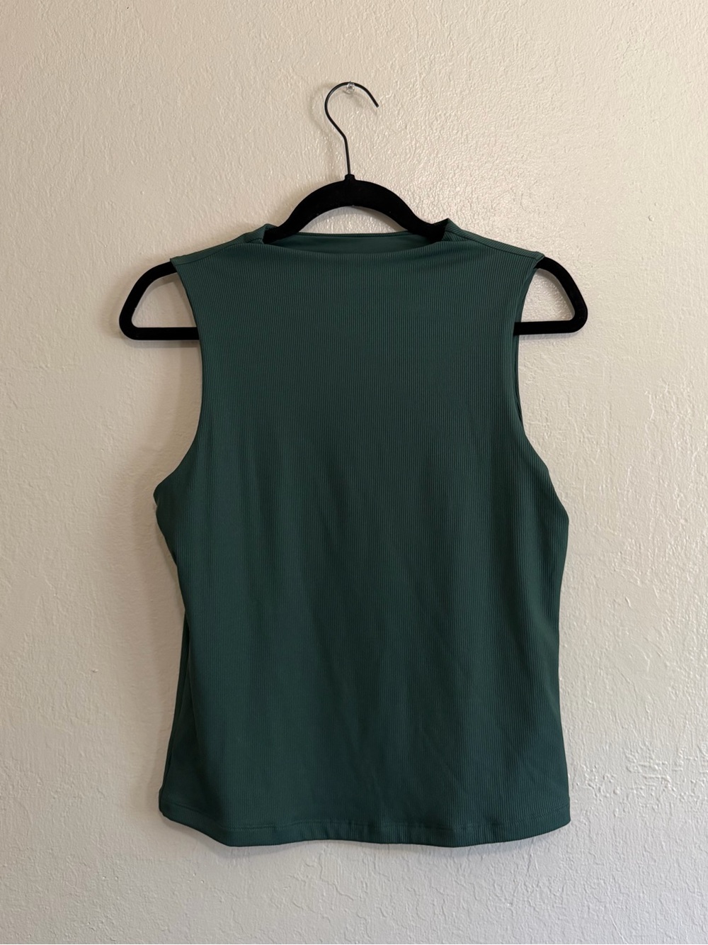 Tahari Dark Green Sleeveless Tank Top